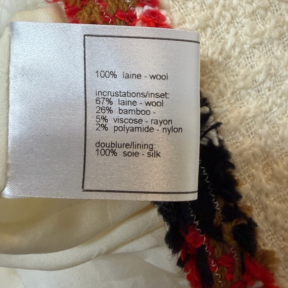CHANEL Ivory Tweed Coat with Vibrant Trim - Picture 15 of 17